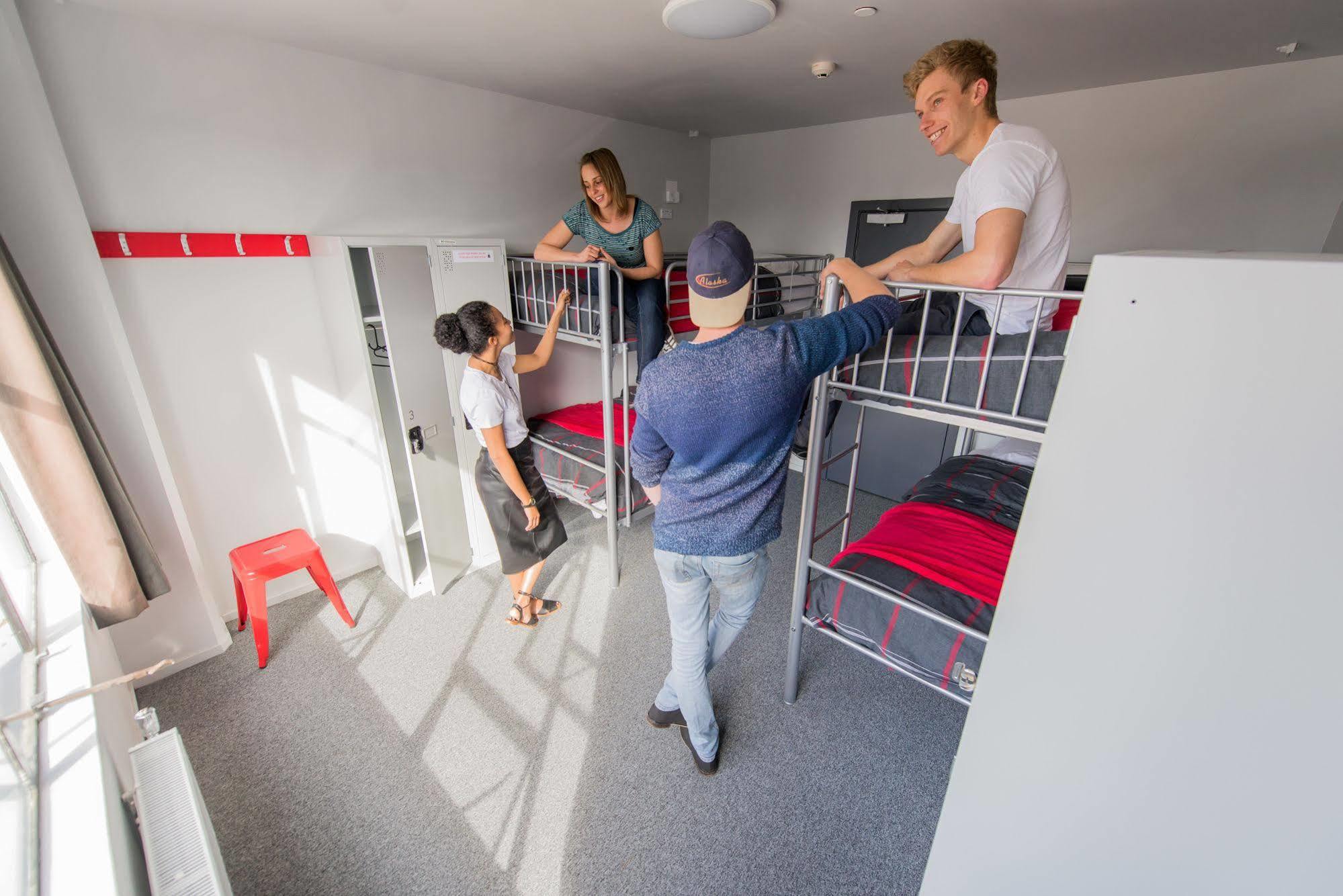 Urbanz Pansiyon Christchurch Dış mekan fotoğraf Hostel in Berlin